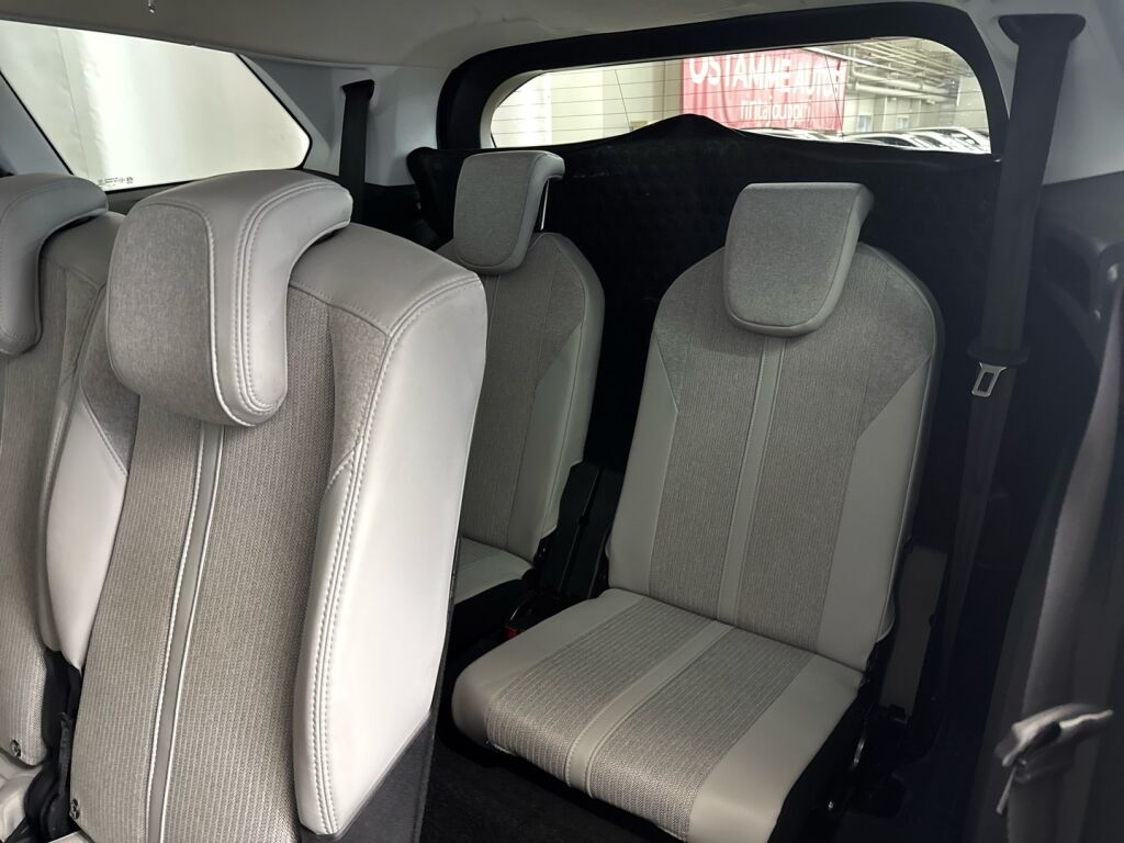 Peugeot 5008 2018 Harmaa