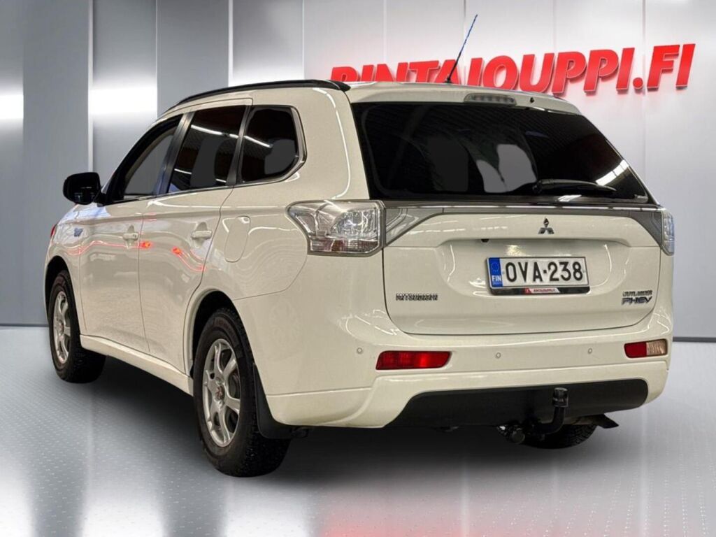 Mitsubishi Outlander PHEV 2014 Valkoinen
