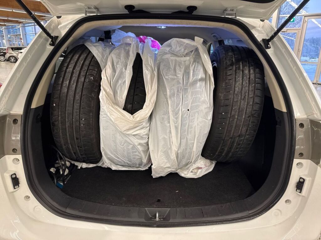 Mitsubishi Outlander PHEV 2014 Valkoinen