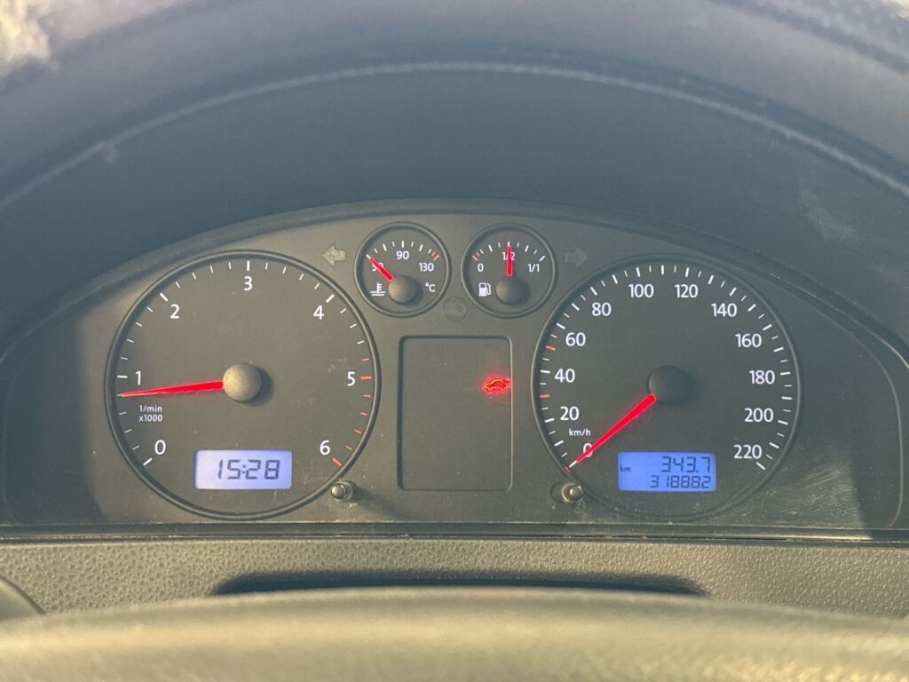 Volkswagen Transporter 2005 Harmaa