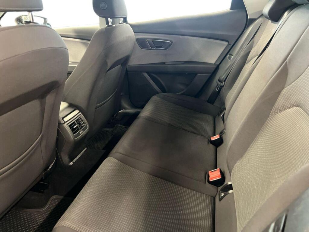 Seat Leon 2017 Violetti