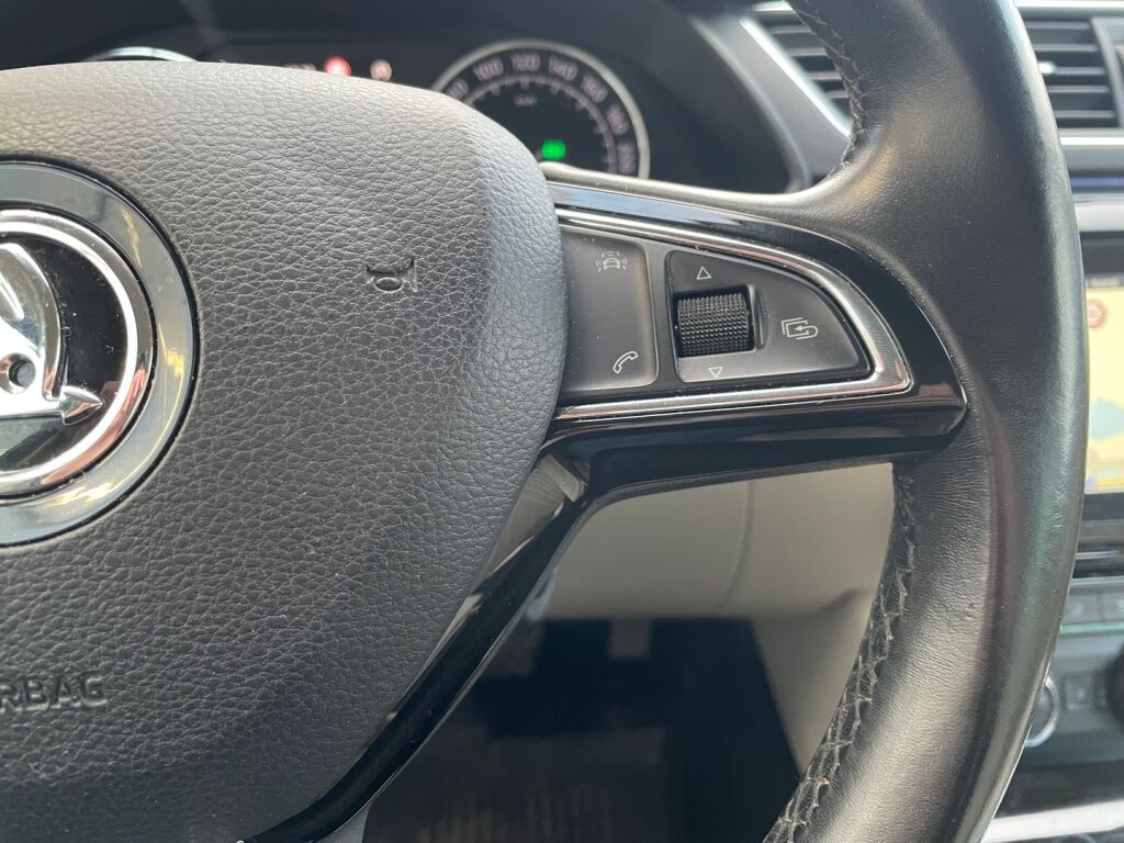 Skoda Superb 2016 Harmaa