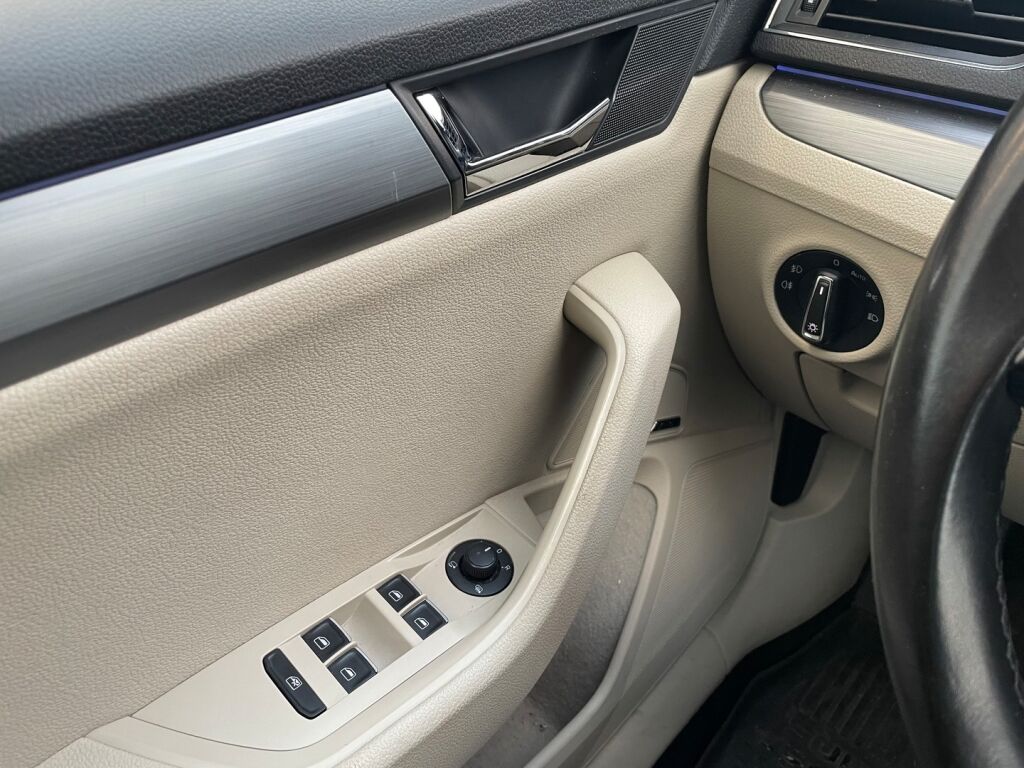 Skoda Superb 2016 Harmaa