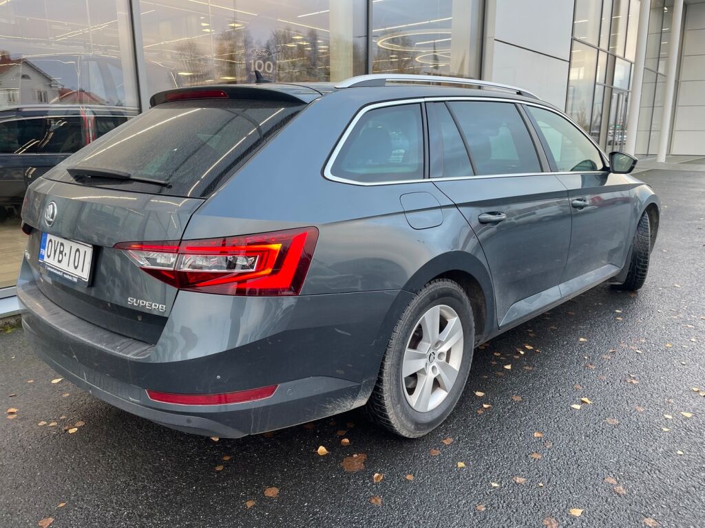 Skoda Superb 2016 Harmaa