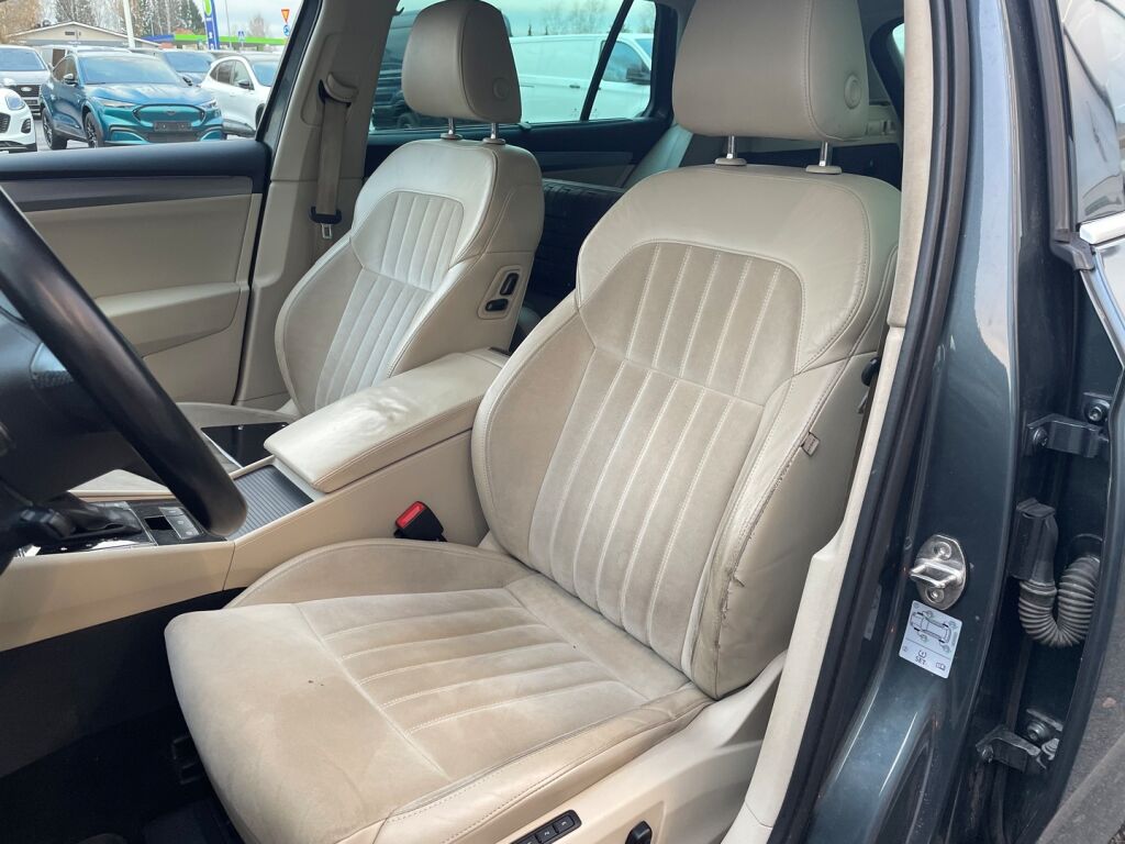 Skoda Superb 2016 Harmaa