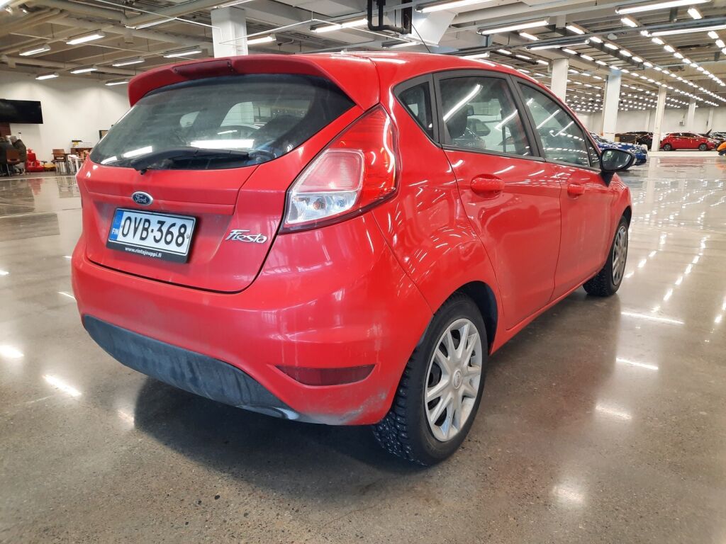 Ford Fiesta 2016 Punainen