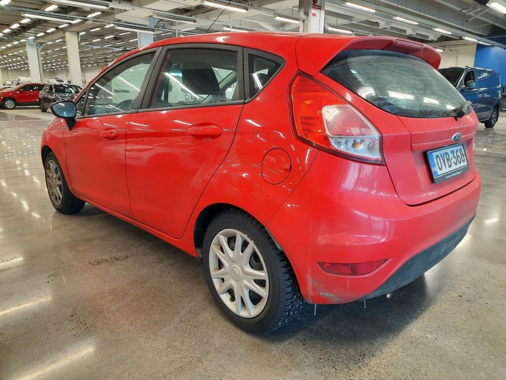 Ford Fiesta 2016 Punainen