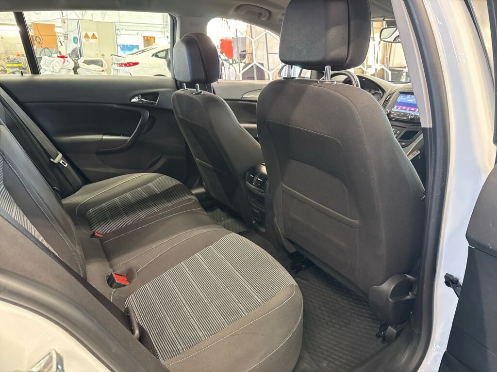 Opel Insignia 2016 Valkoinen