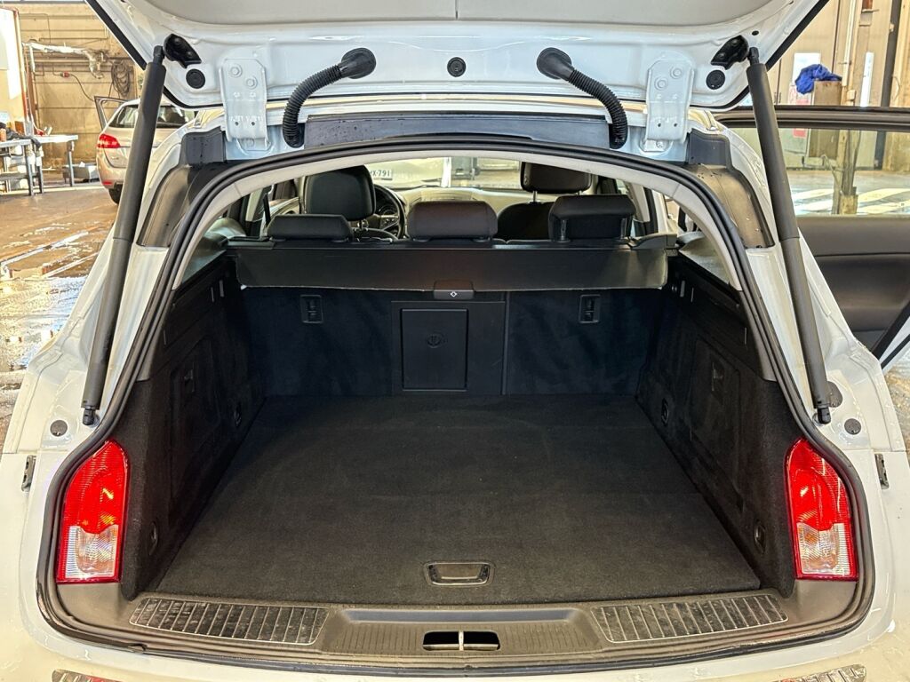 Opel Insignia 2016 Valkoinen