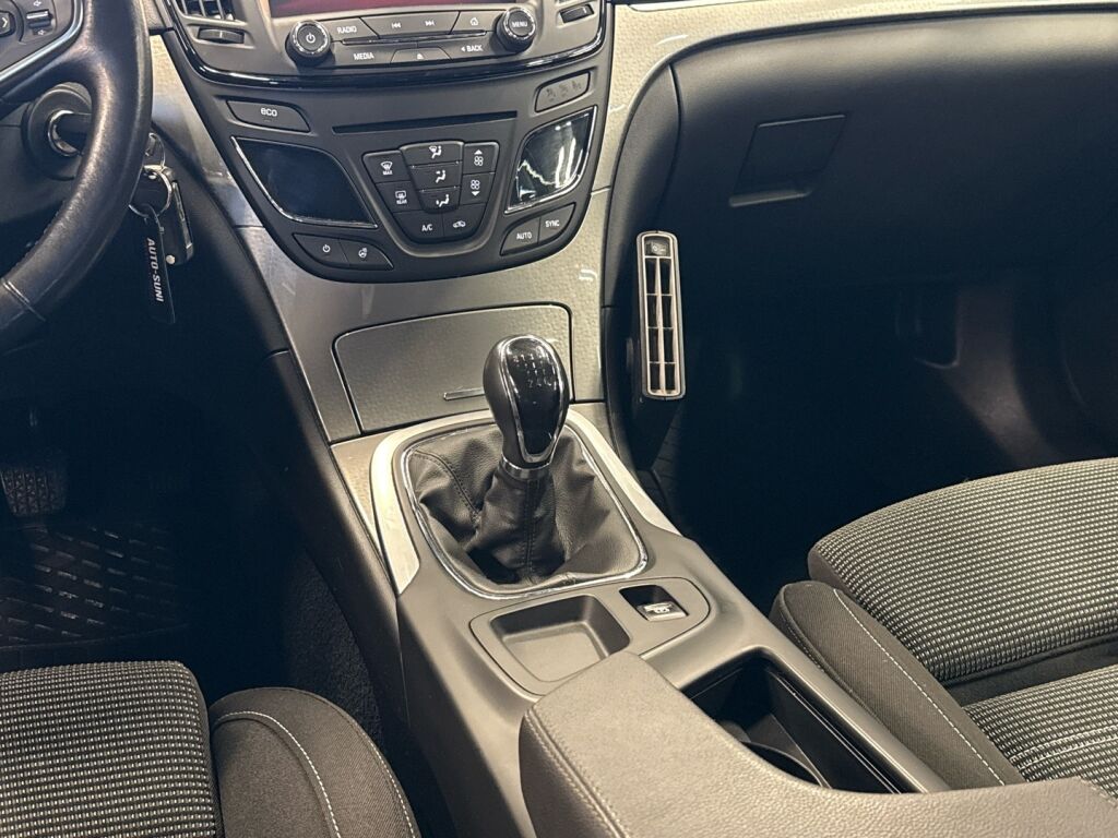 Opel Insignia 2016 Valkoinen