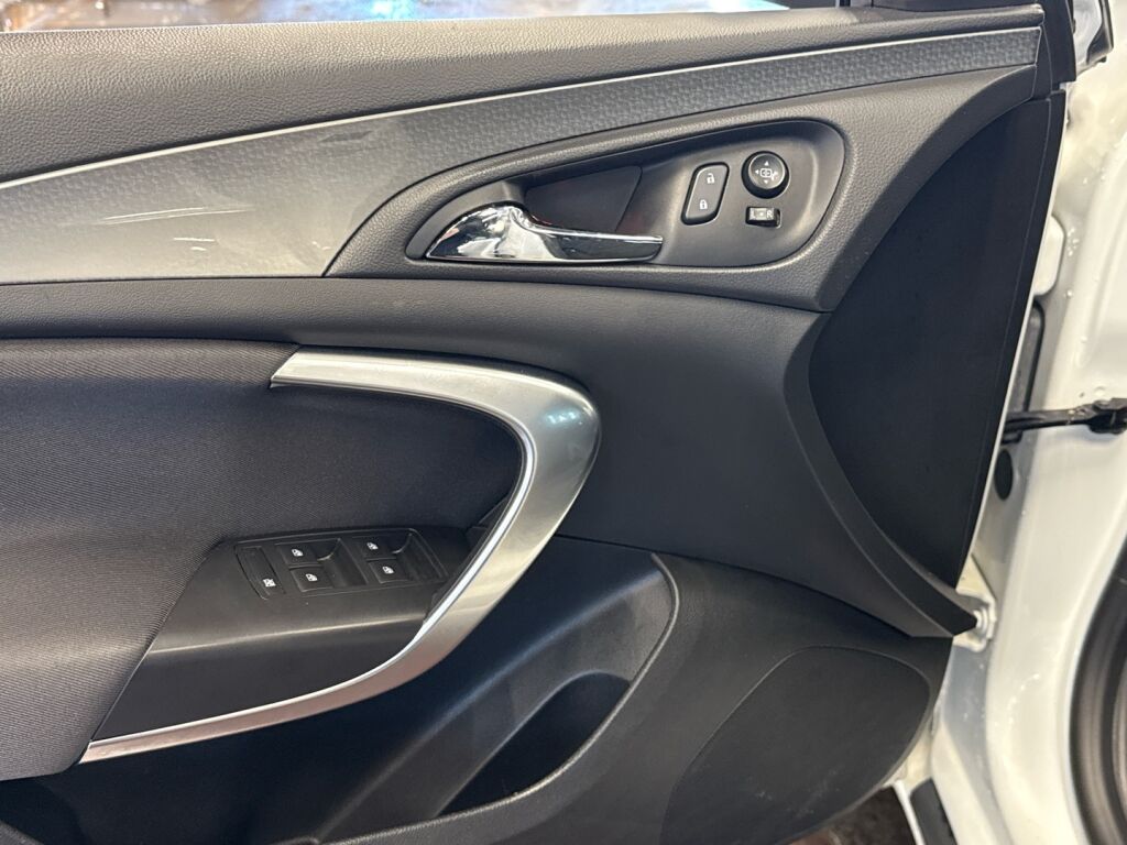 Opel Insignia 2016 Valkoinen