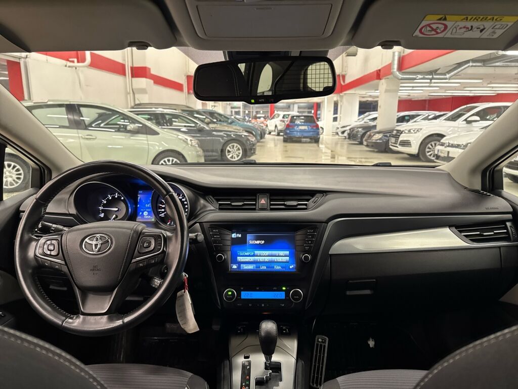 Toyota Avensis 2016 Harmaa