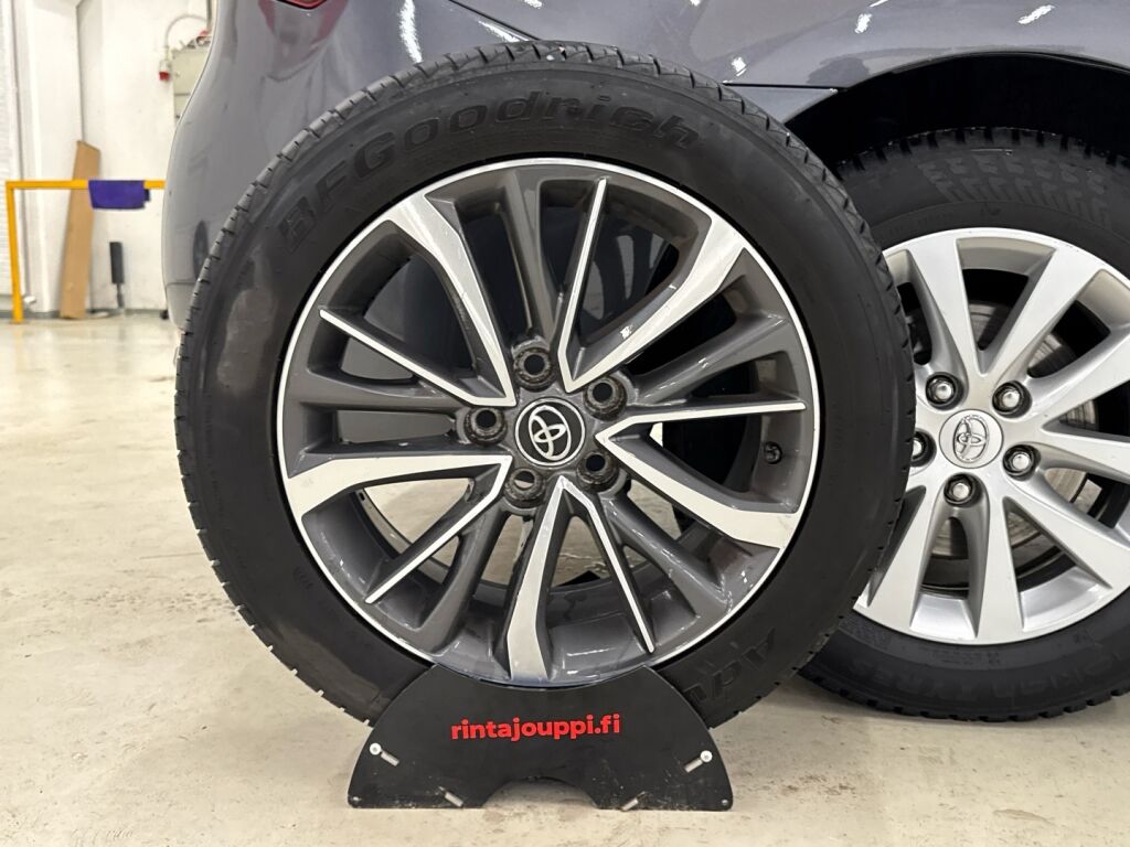 Toyota Avensis 2016 Harmaa