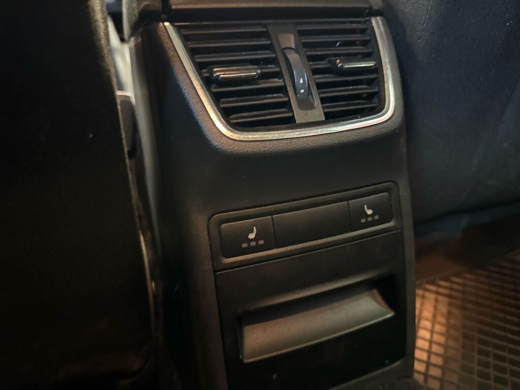 Skoda Octavia 2016 Musta