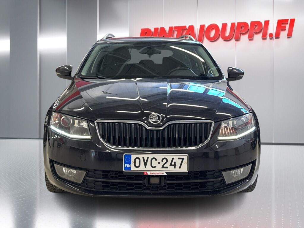 Skoda Octavia 2016 Musta
