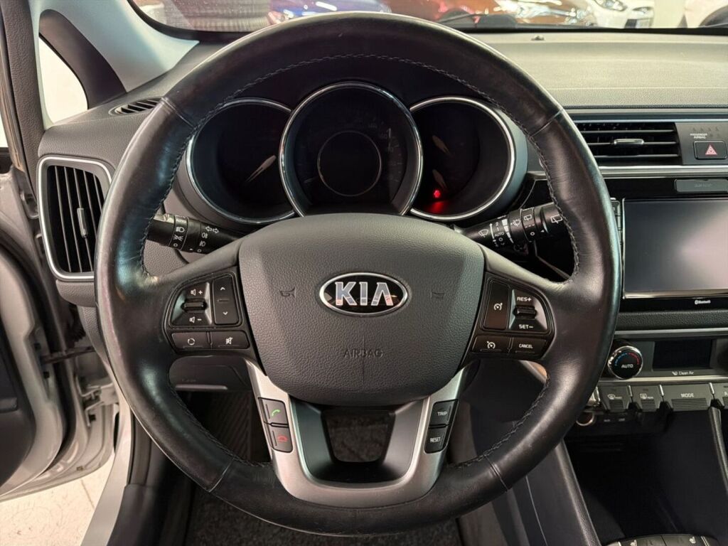 Kia Rio 2016 Hopea
