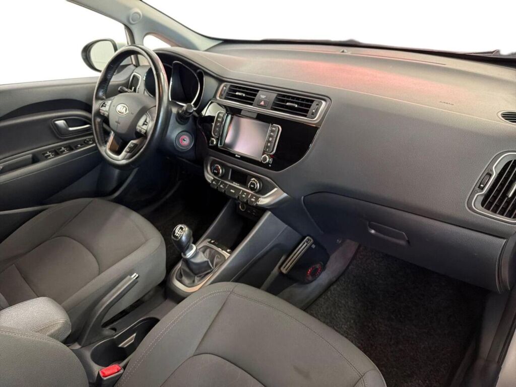 Kia Rio 2016 Hopea