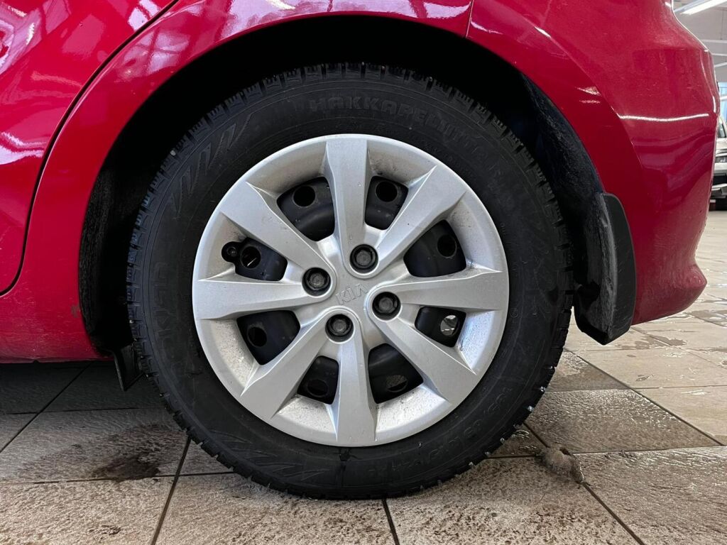 Kia Rio 2016 Punainen