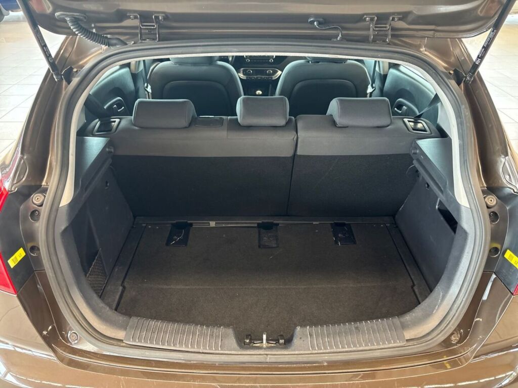 Kia Rio 2016 Ruskea (beige)