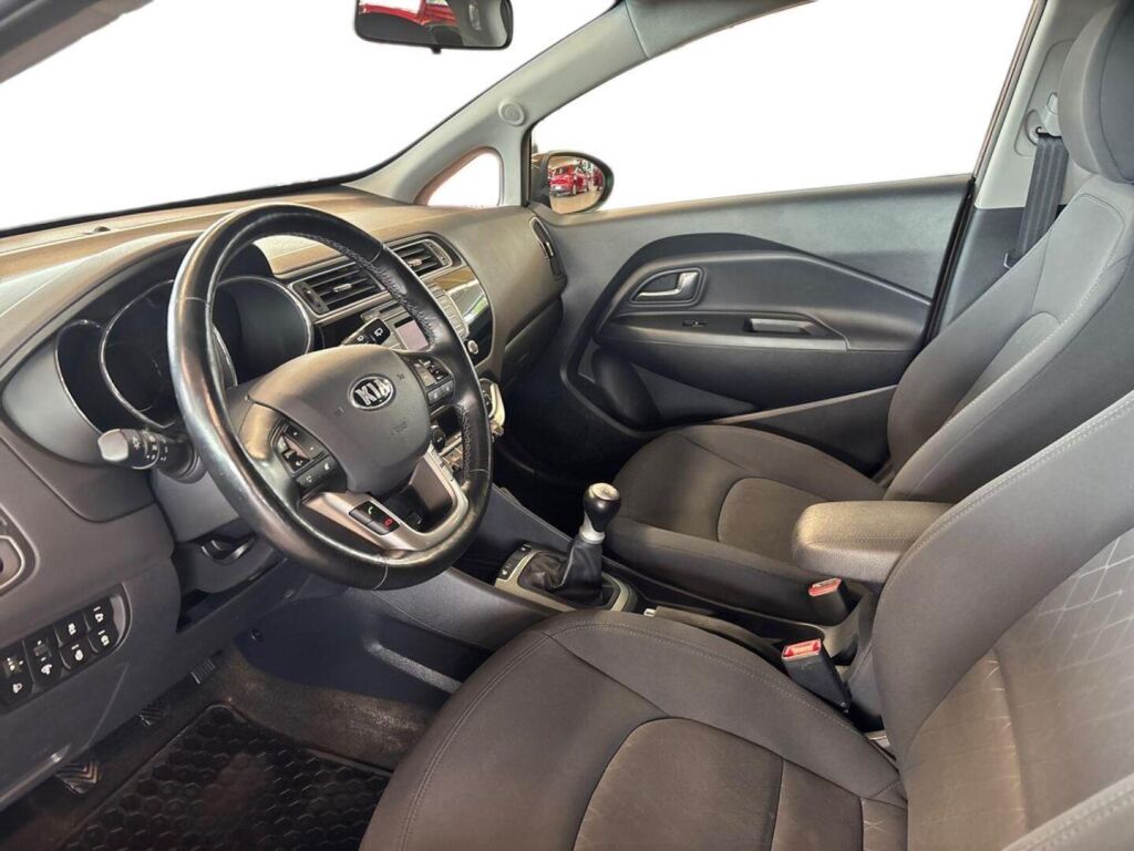 Kia Rio 2016 Ruskea (beige)