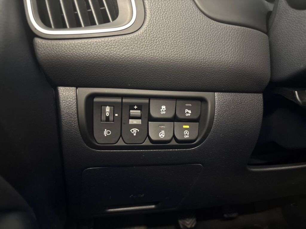 Kia Rio 2016 Ruskea (beige)