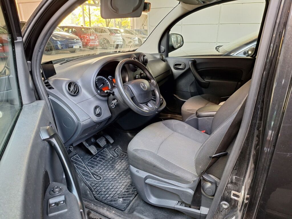 Mercedes-Benz Citan 2016 Musta