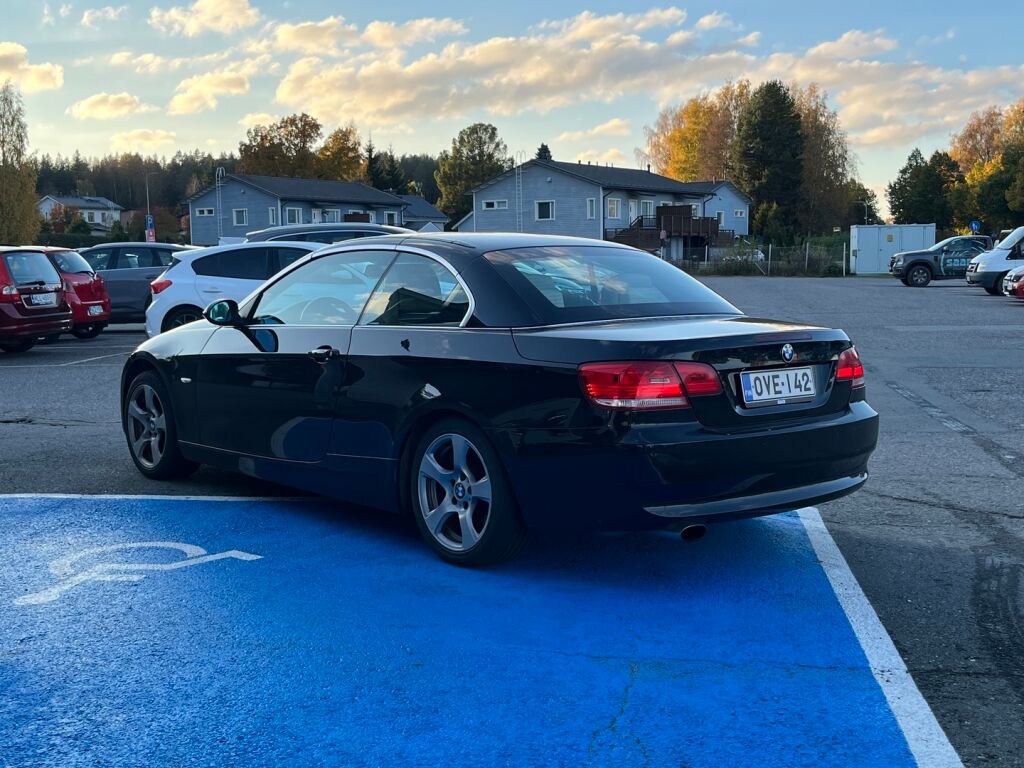 BMW 320 2007 