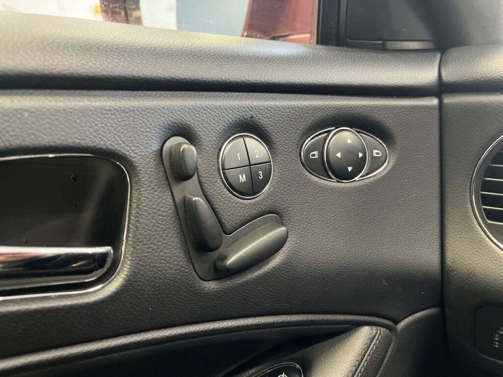 Mercedes-Benz CLS 2008 Met. Punainen
