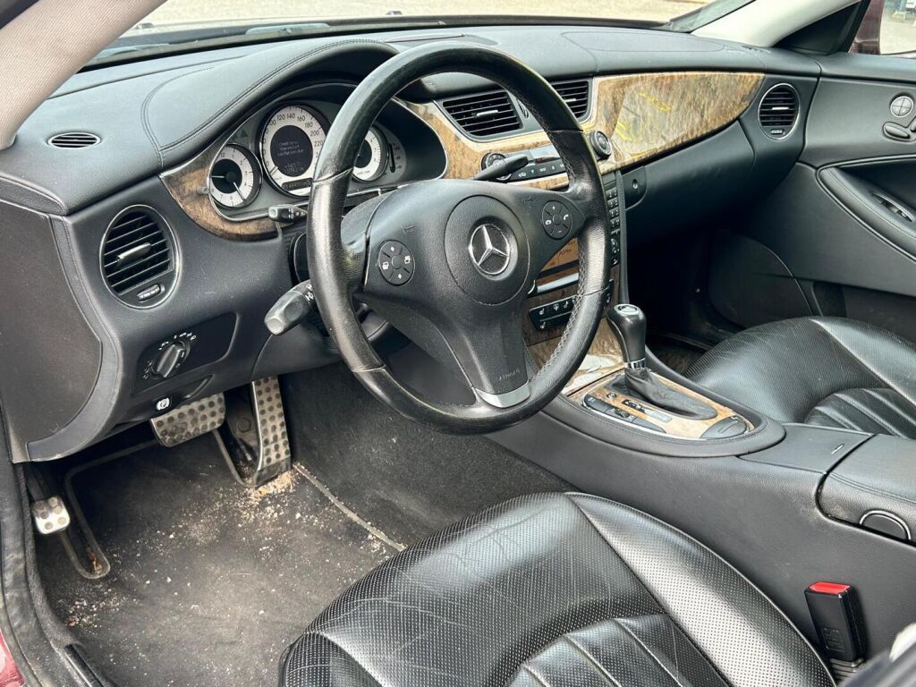Mercedes-Benz CLS 2008 Met. Punainen