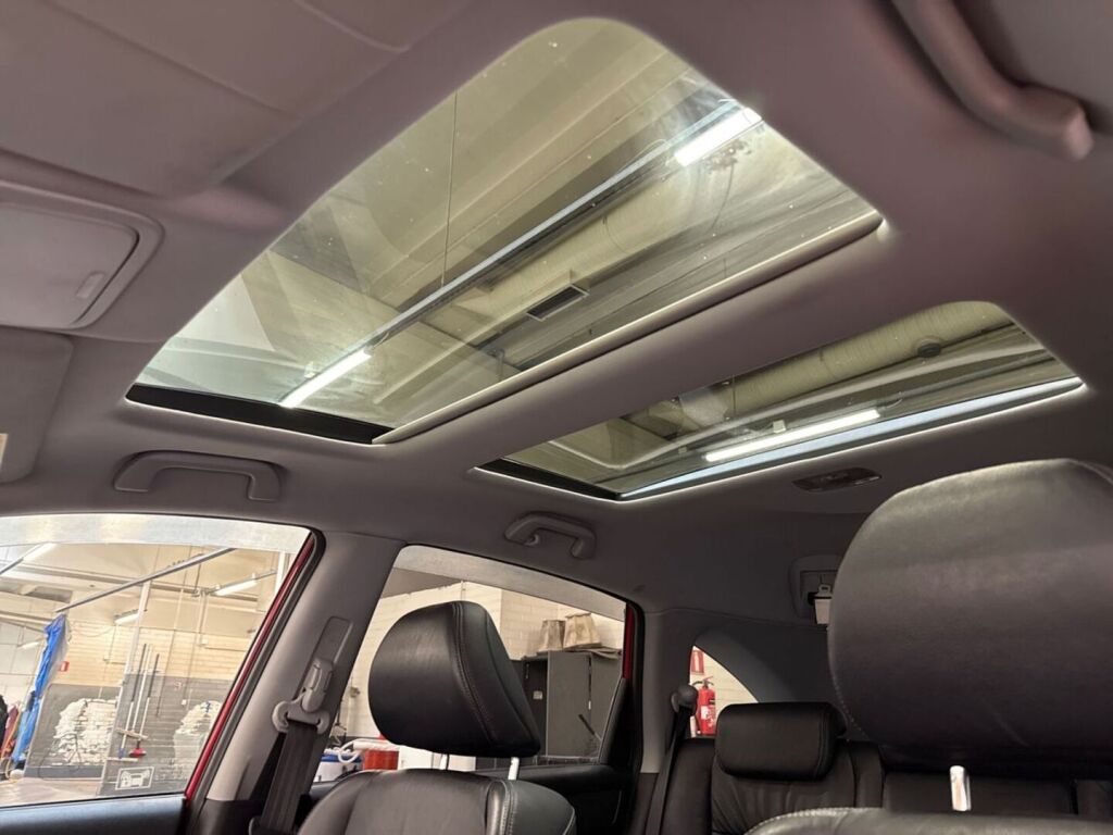 Honda CR-V 2010 Punainen