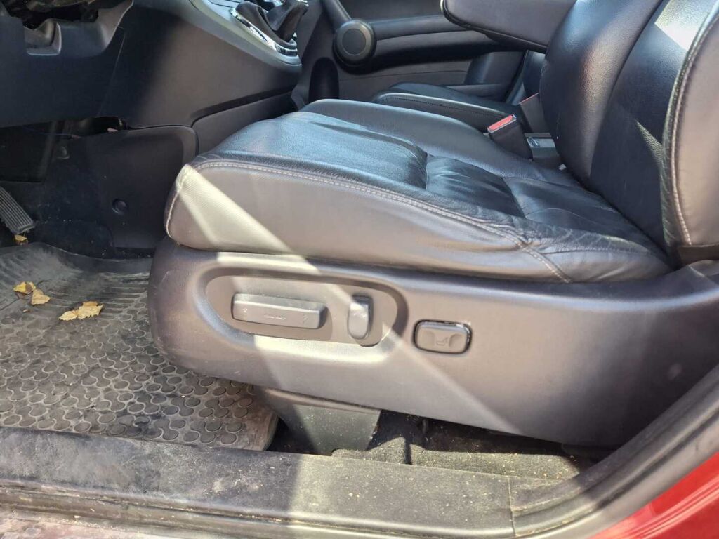 Honda CR-V 2010 Punainen