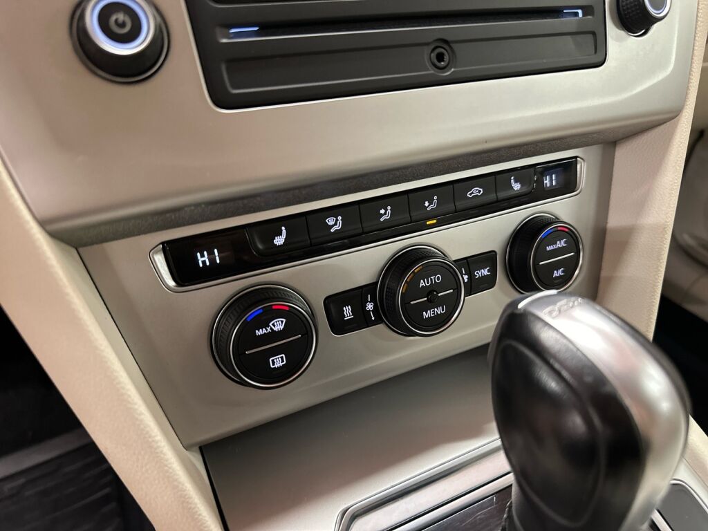 Volkswagen Passat 2016 Valkoinen