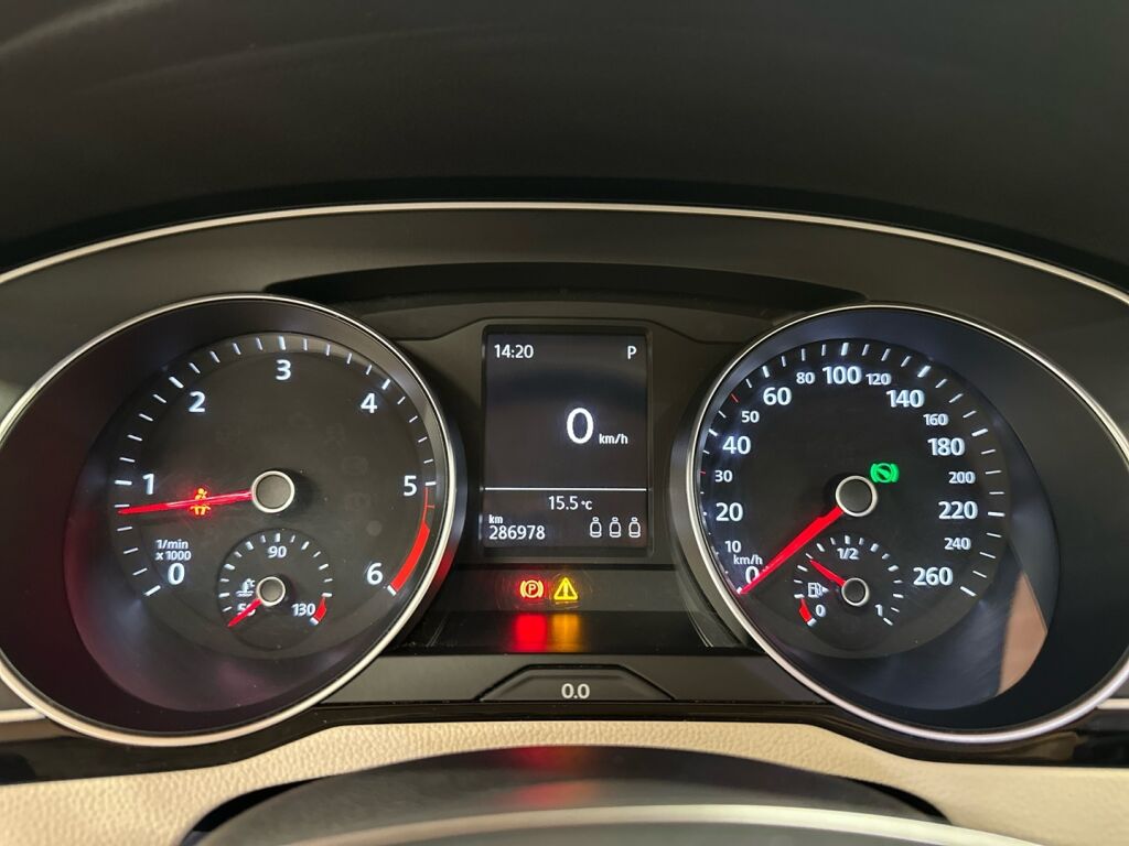 Volkswagen Passat 2016 Valkoinen