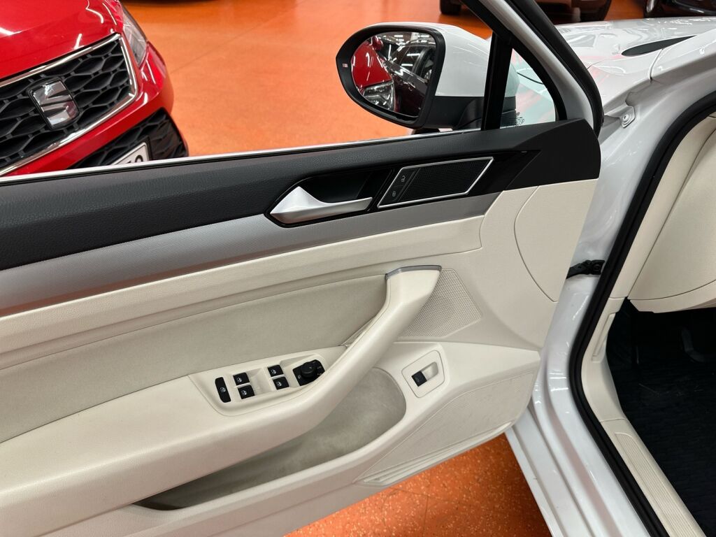 Volkswagen Passat 2016 Valkoinen