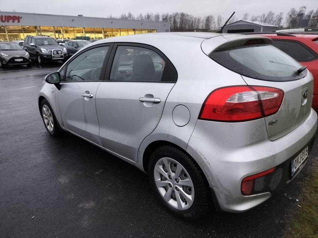Kia Rio 2016 Hopea