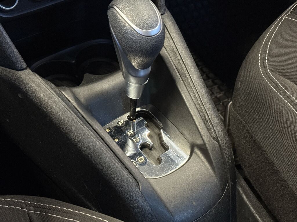 Peugeot 208 2016 Harmaa