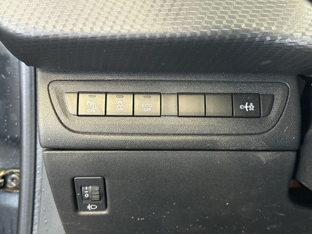 Peugeot 208 2016 Harmaa