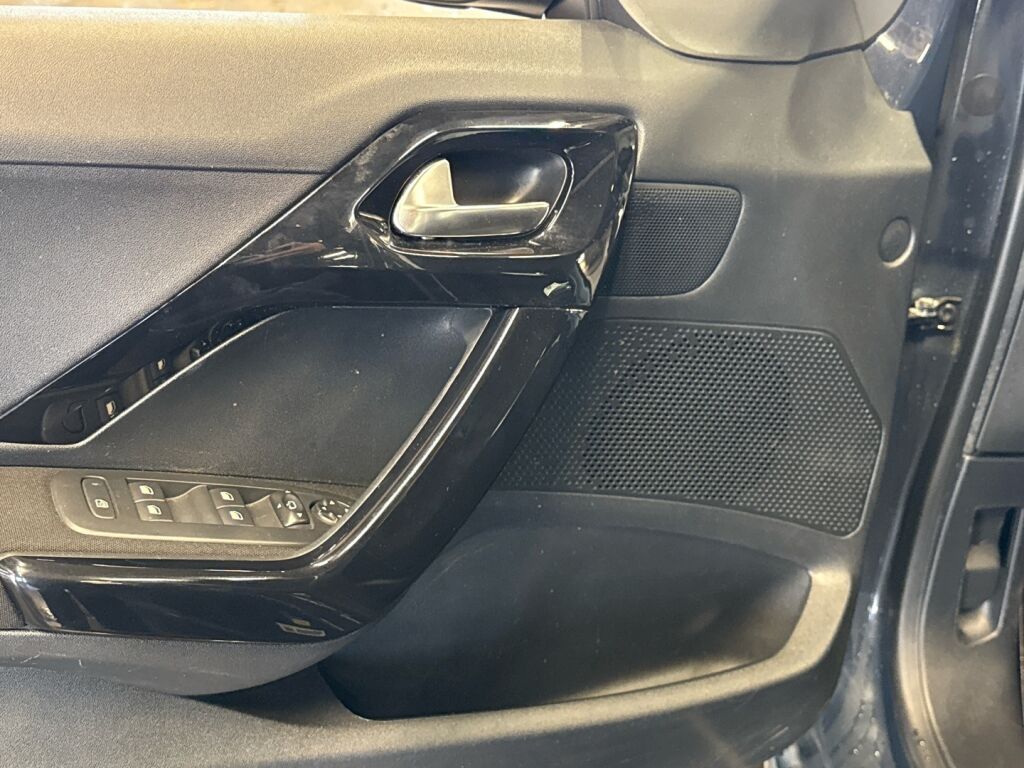 Peugeot 208 2016 Harmaa