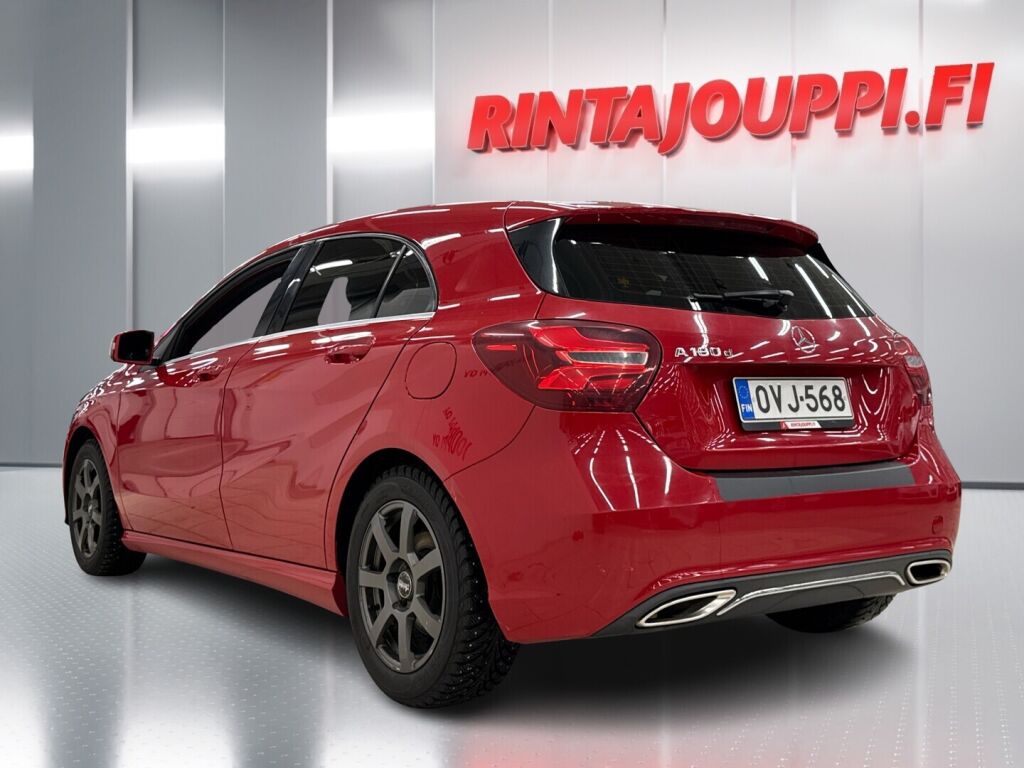 Mercedes-Benz A 2016 Punainen