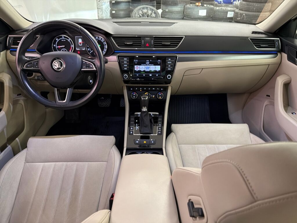 Skoda Superb 2016 Valkoinen