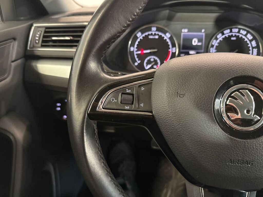 Skoda Superb 2016 Harmaa