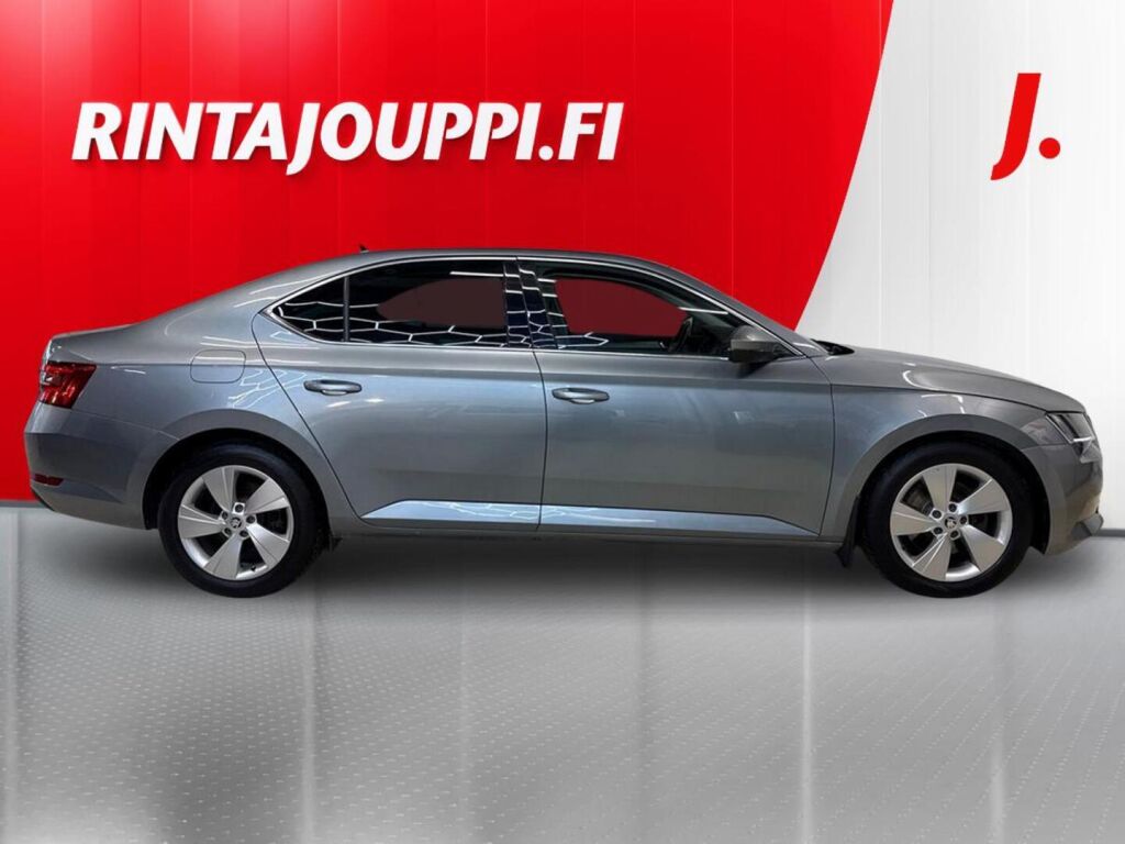 Skoda Superb 2016 Harmaa