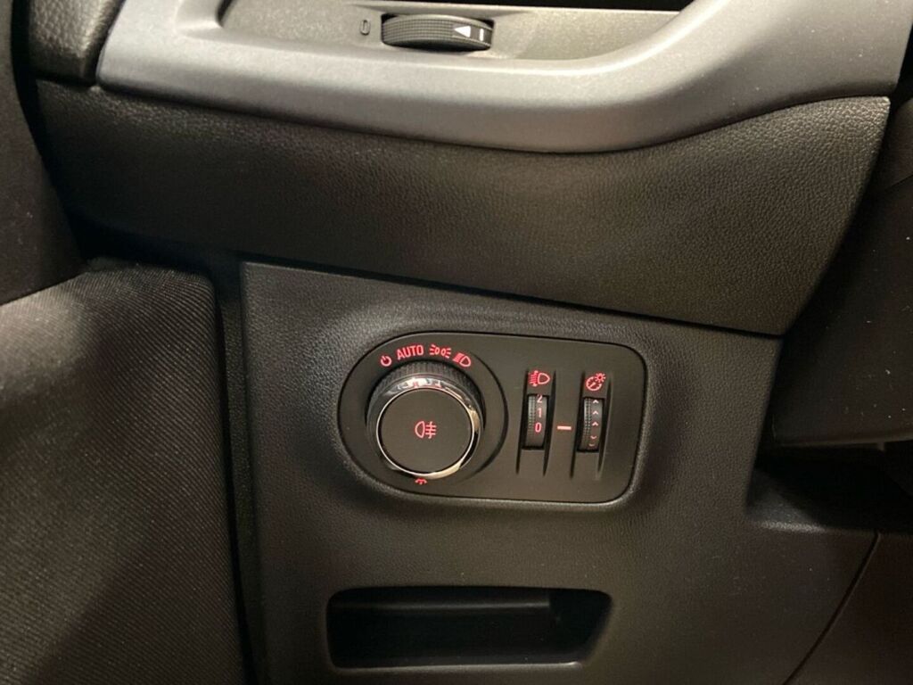 Opel Corsa 2016 Valkoinen
