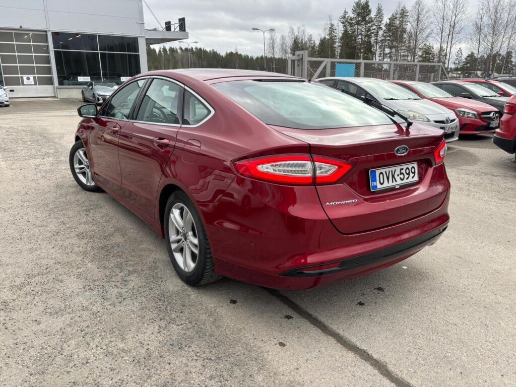 Ford Mondeo 2016 Punainen