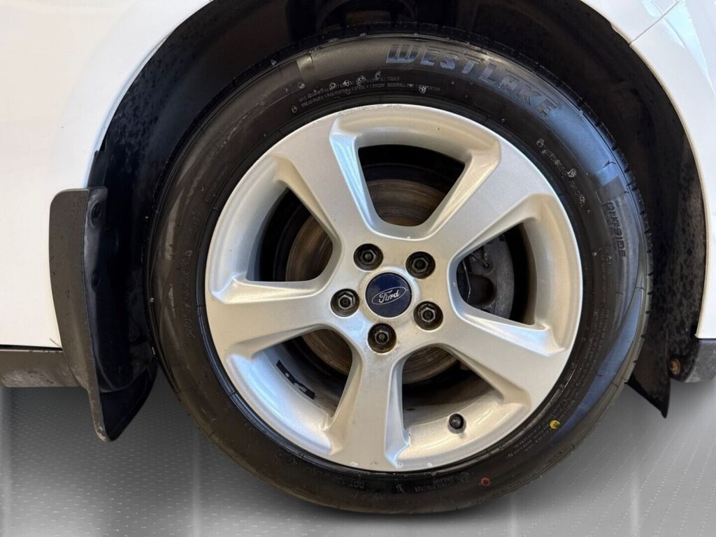 Ford Focus 2016 Valkoinen