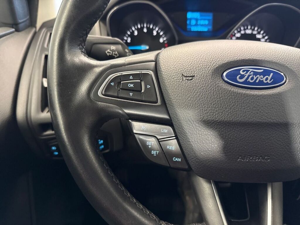 Ford Focus 2016 Valkoinen