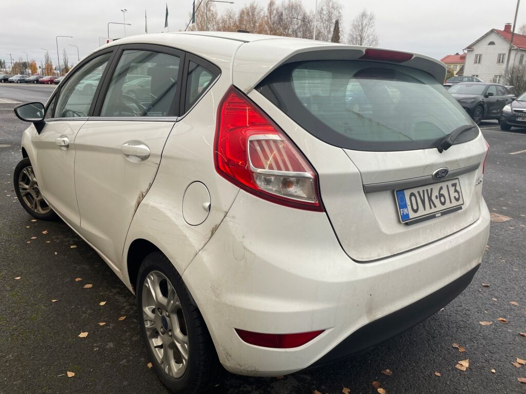 Ford Fiesta 2016 Valkoinen