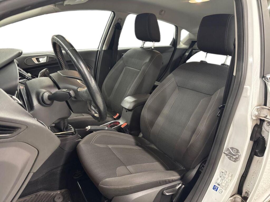 Ford Fiesta 2016 Valkoinen