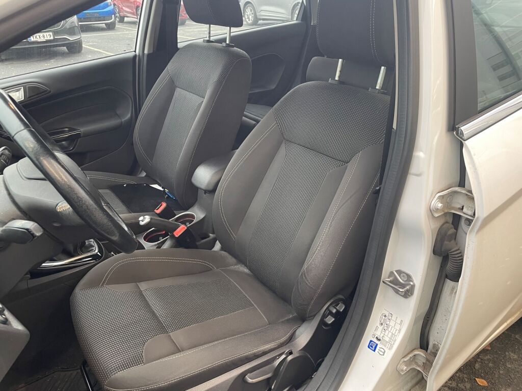 Ford Fiesta 2016 Valkoinen