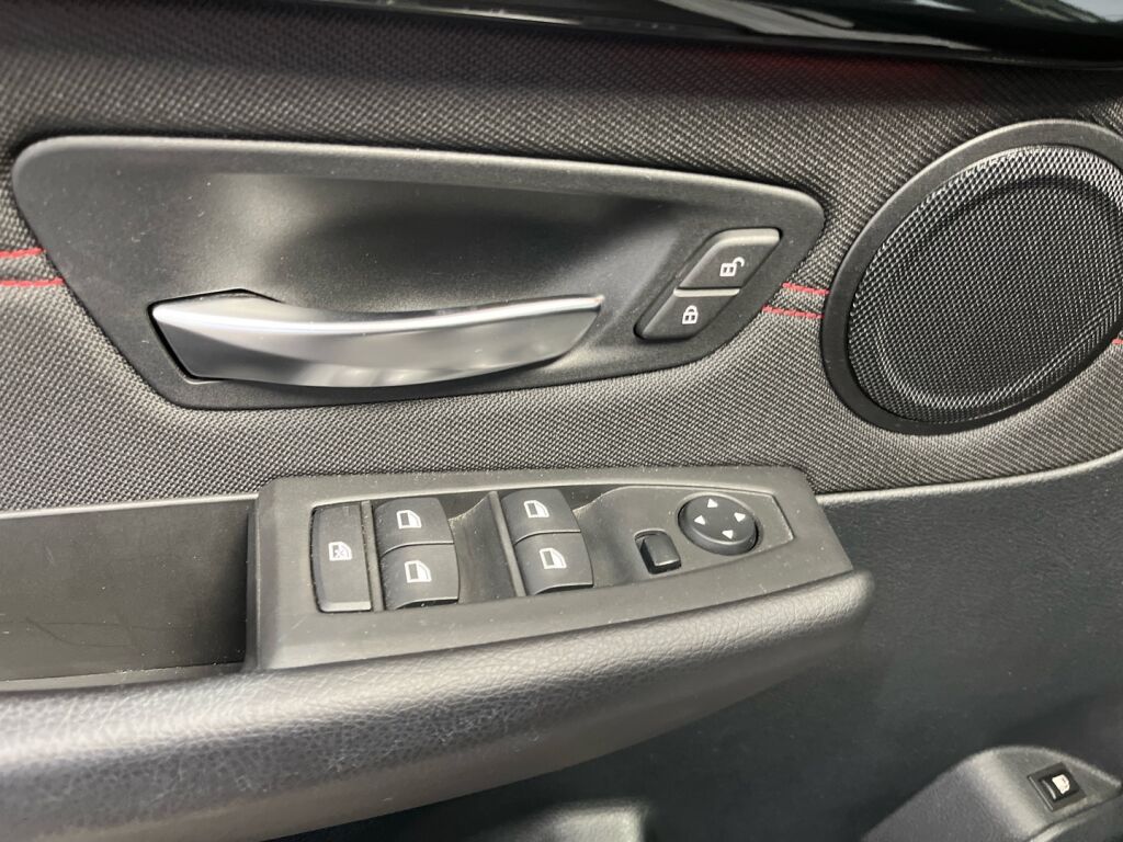 BMW 225 2016 Valkoinen